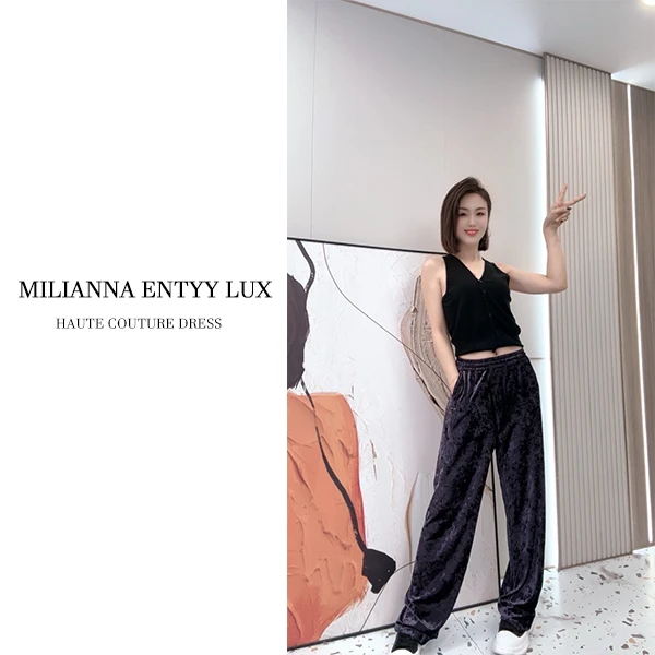 米莲娜丝绒秋冬直筒长裤