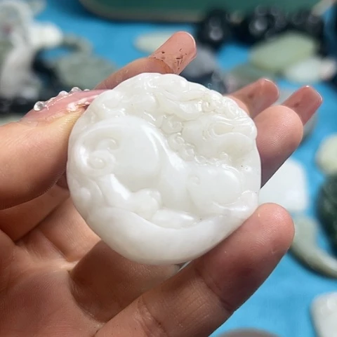 和田玉颈饰未镶嵌