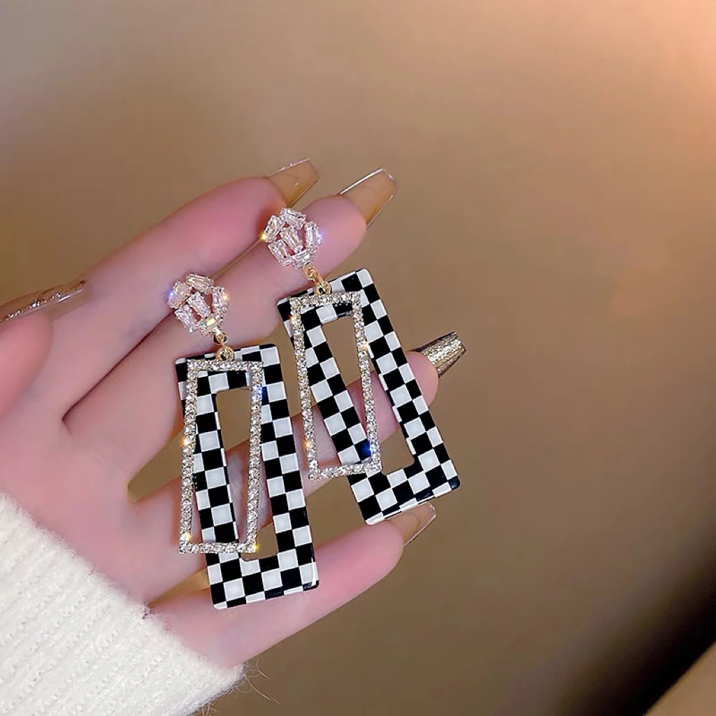 铜合金耳饰 欧美夸张复古时尚黑白格长款耳环水钻显脸瘦百搭耳饰
