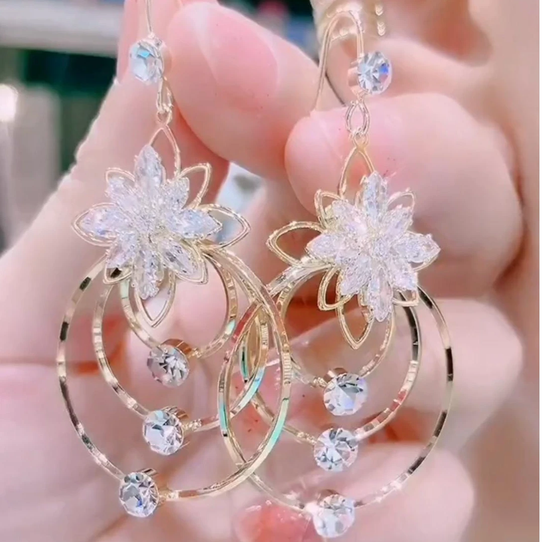 合金锆石耳饰 水晶莲花三圆圈耳环大气网红高端设计感气质耳饰