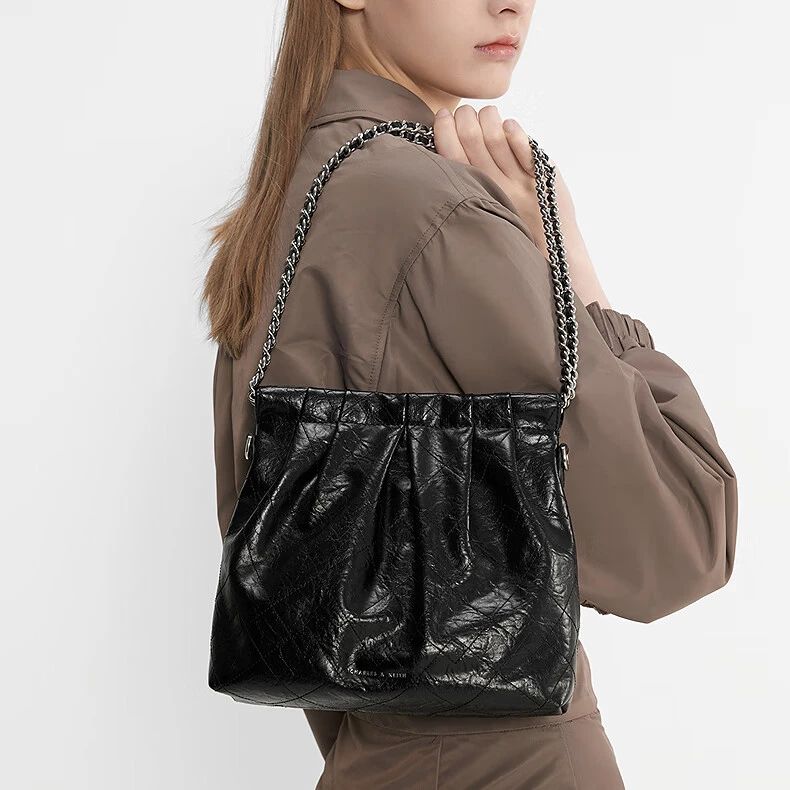 全新未使用 CHARLES & KEITH 小ck时尚黑色流浪包链条肩包托特包