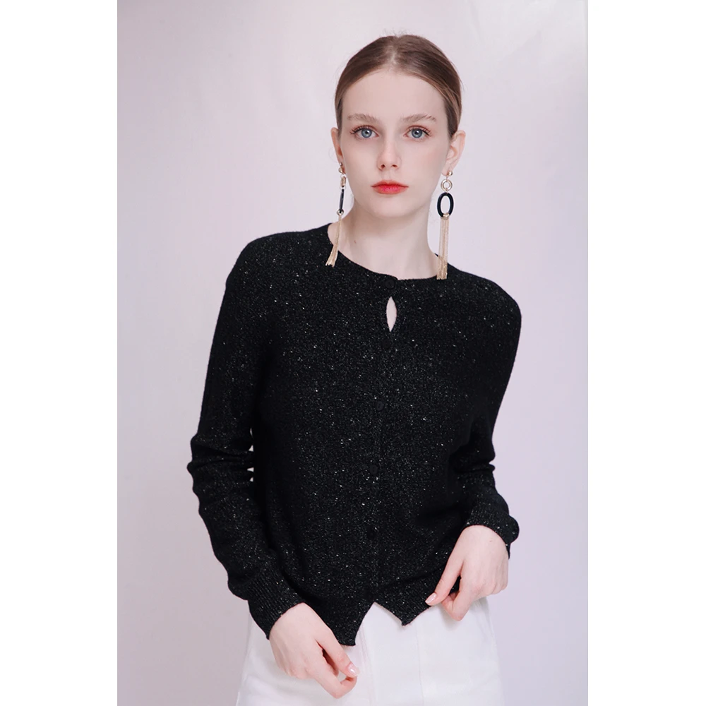 玉兰悠悠高级时装“内外兼修”金豆纱羊毛开衫针织时尚百搭春季穿搭