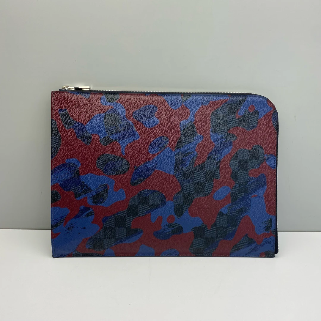 99新 LouisVuitton/路易威登 98新限量迷彩涂鸦男士手拿包9172