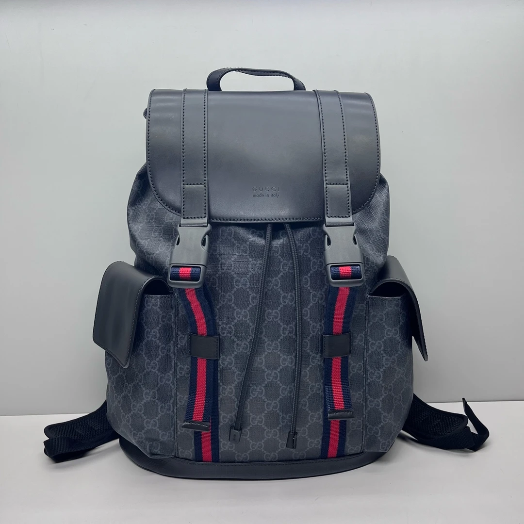 99新 GUCCI/古驰 98新GG红蓝条纹深色老花3071双扣翻盖双肩包背包