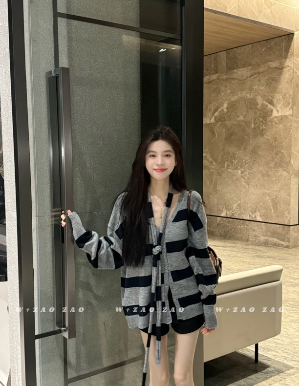 W枣枣 超好看羊毛条纹针织衫开衫女中长款v领宽松显瘦上衣 065