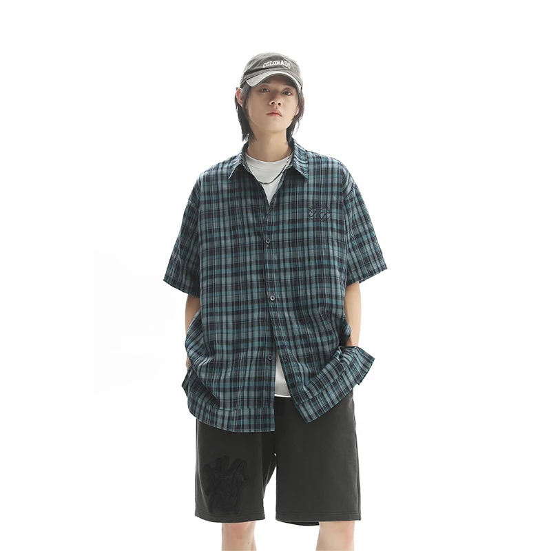 HUAXIAYINJI夏季经典翻领复古格子衬衫男宽松短袖衬衣