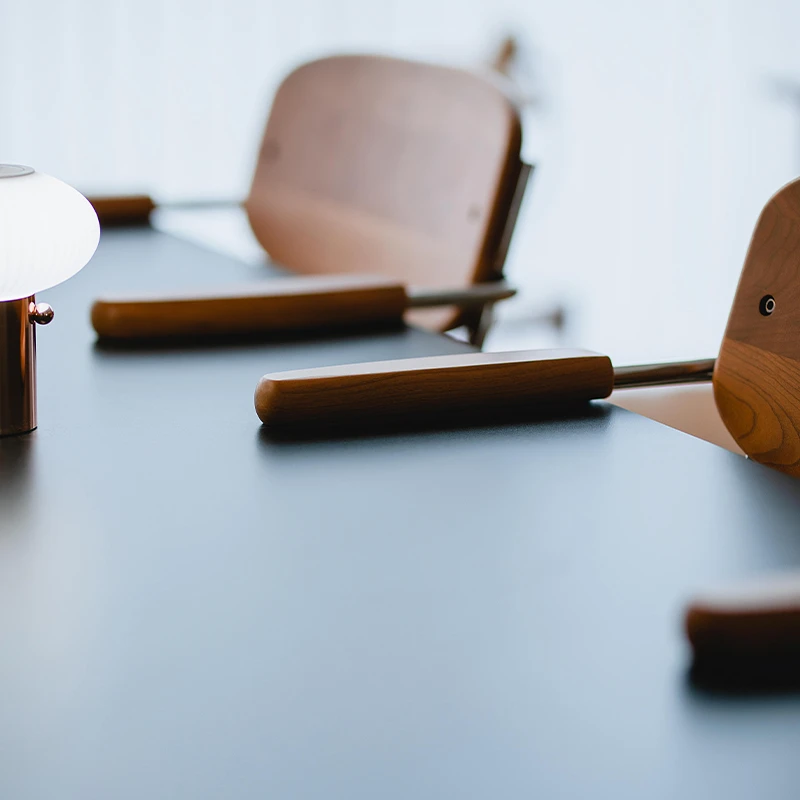 木邻挂耳餐椅家用能挂桌子的樱桃木靠背椅网红实木扶手不锈钢椅子