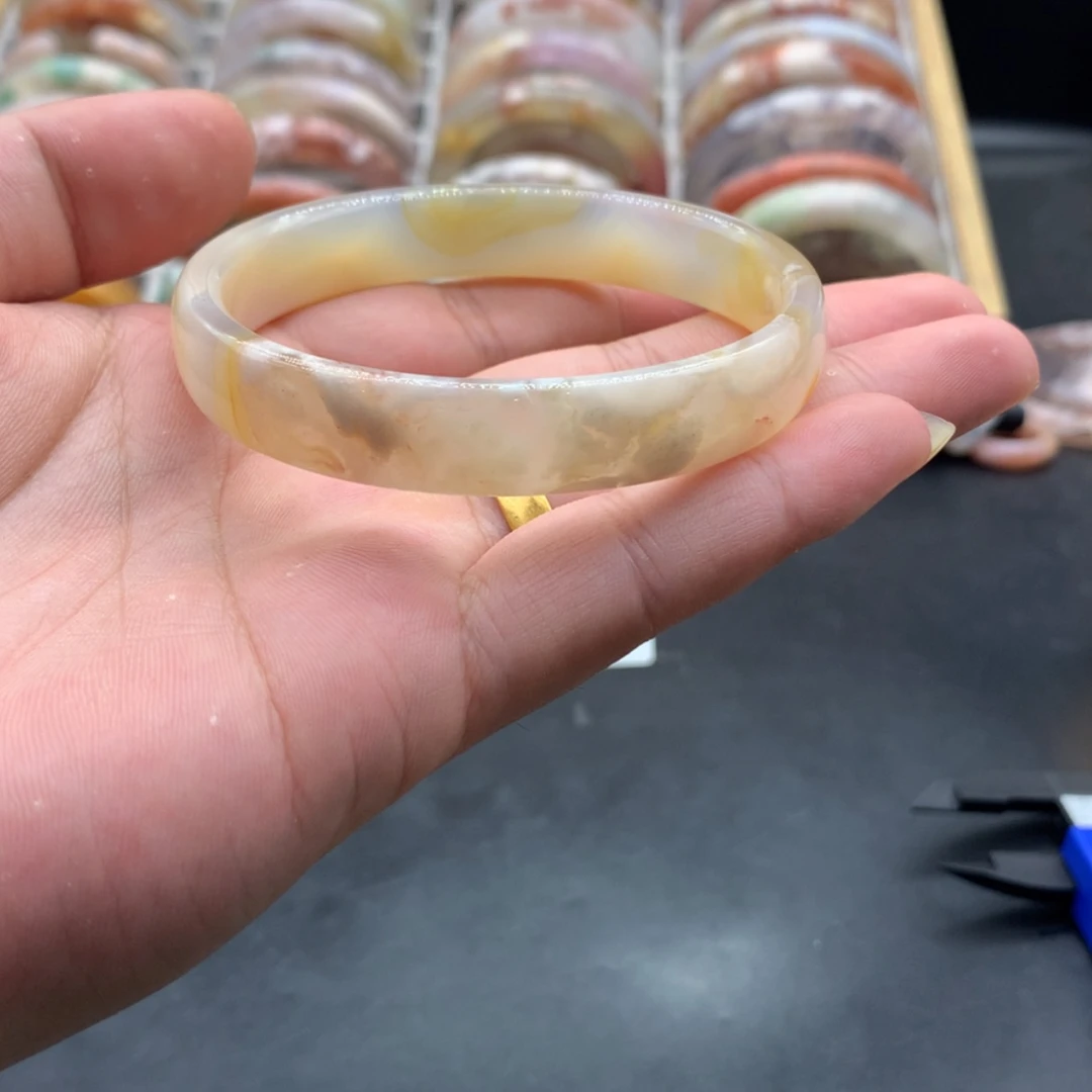 【闪购商品】玛瑙/玉髓手镯未镶嵌60