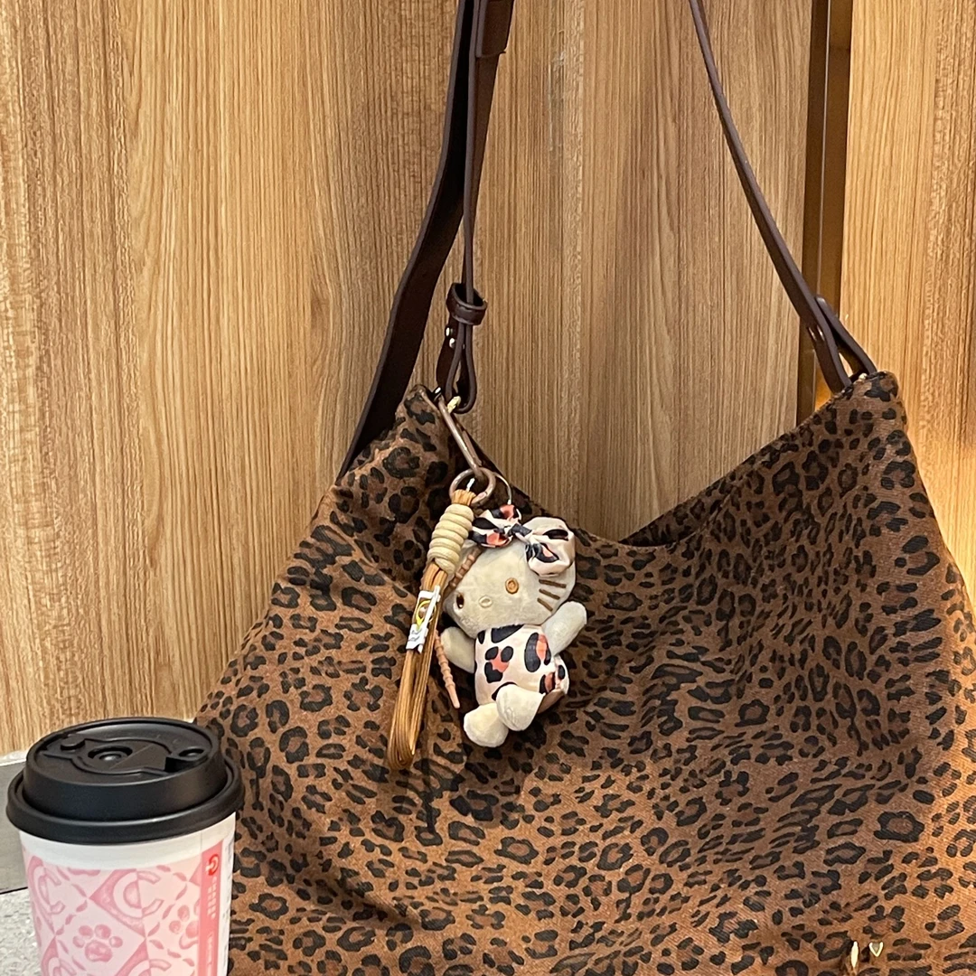[七喵]豹纹百搭休闲单肩斜挎包带挂件