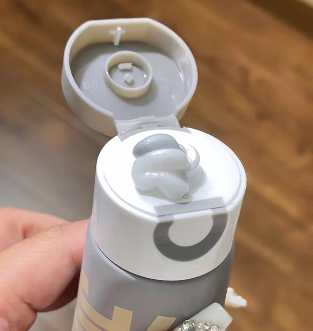 氨基酸双管洁面洗面奶