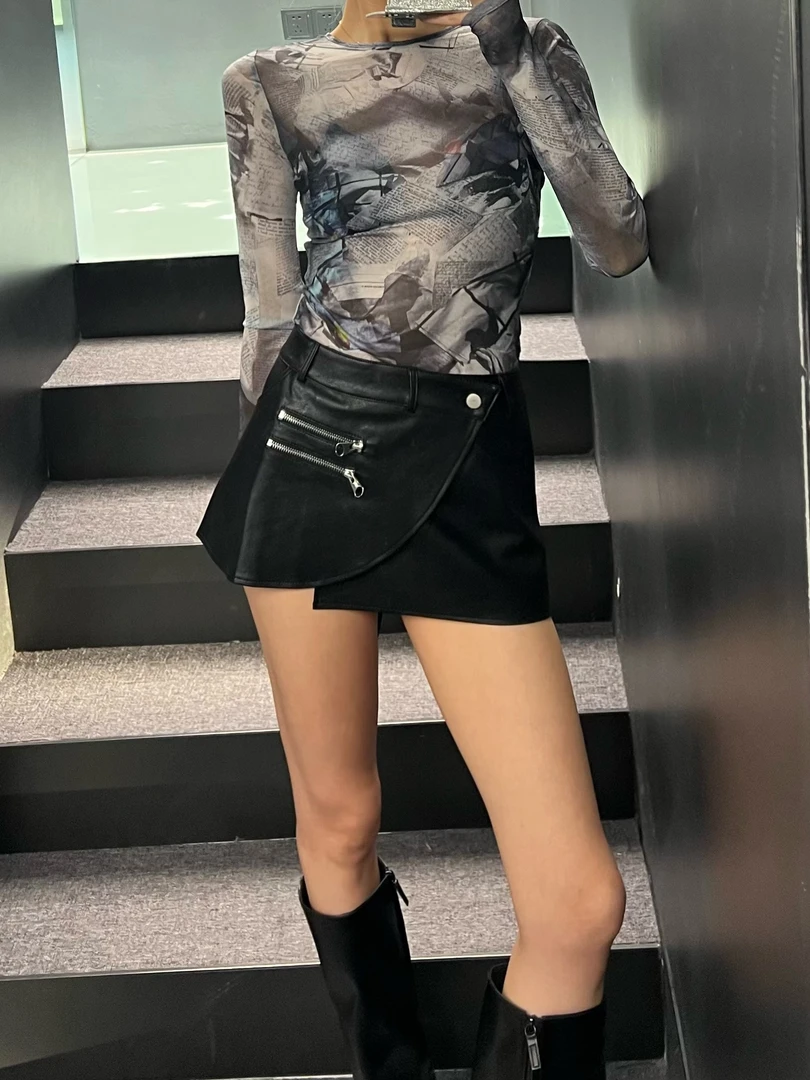 Miaou千禧辣妹风低腰一片式不规则皮短裙