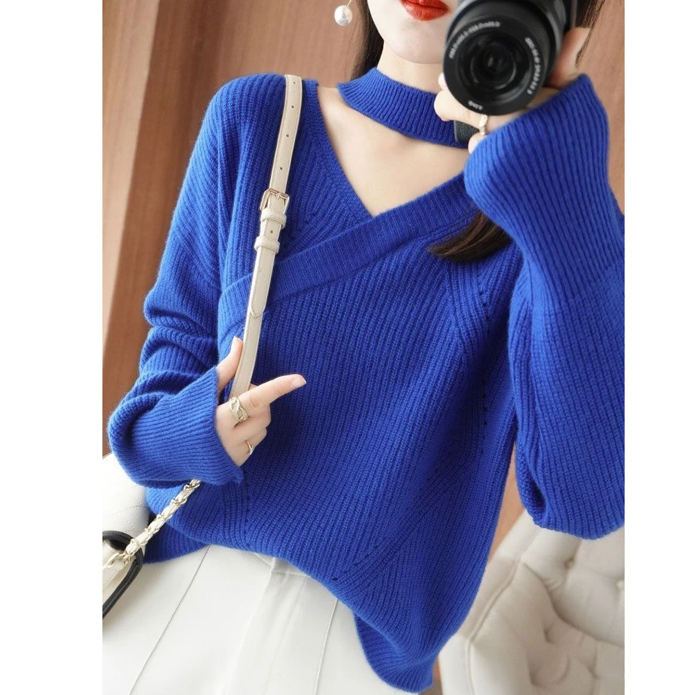 高级感超好看的毛衣女秋冬长袖针织衫小众v领露肩交叉挂脖上衣潮