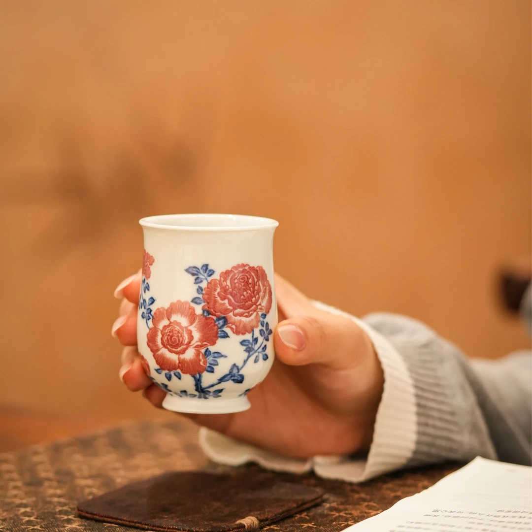 勤义堂 青花釉里红月季手握杯景德镇手工手绘