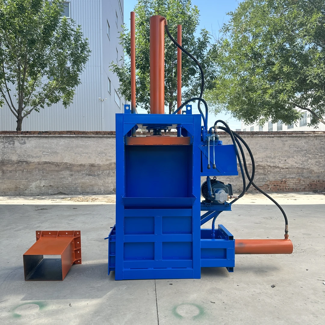 小型养殖家用立式青储压块机玉米秸秆牧草打包机甜象草麦秸装袋