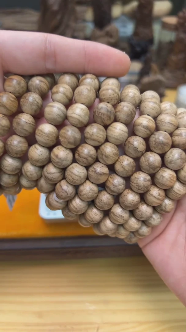 【闪购商品】沉香手串柬埔寨风化10mm单圈（多样性发其一）