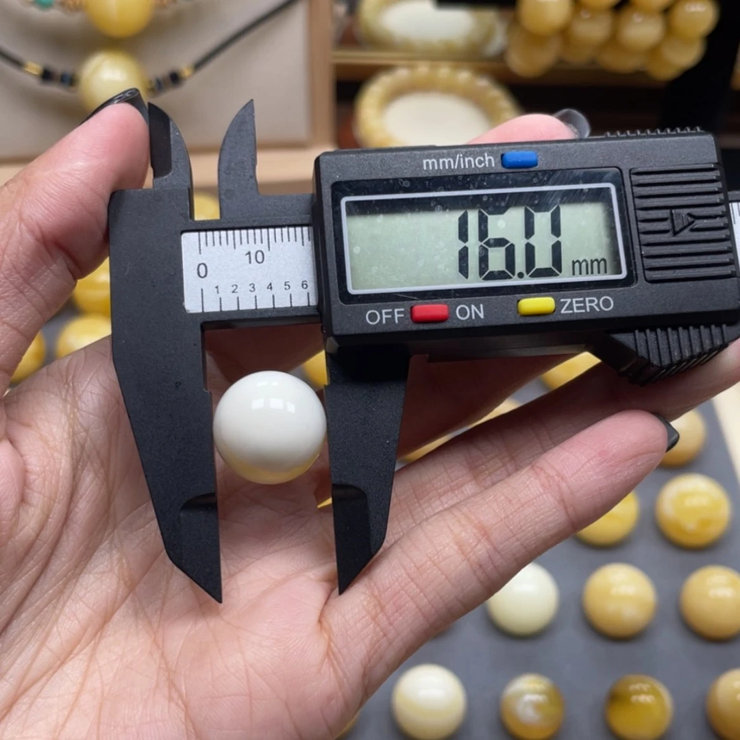 【闪购商品】琥珀珠宝奇石未镶嵌万****！