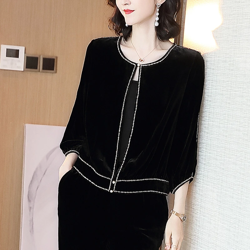 【利利推荐】10636樱美嘉设计感时尚气质桑蚕丝丝绒开衫上衣