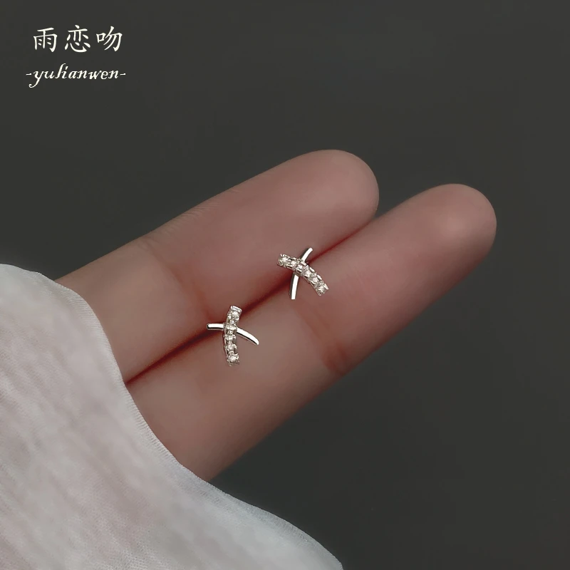 铜合金耳饰 合成锆字母X耳钉女小众设计高级感ins耳环轻奢小巧潮