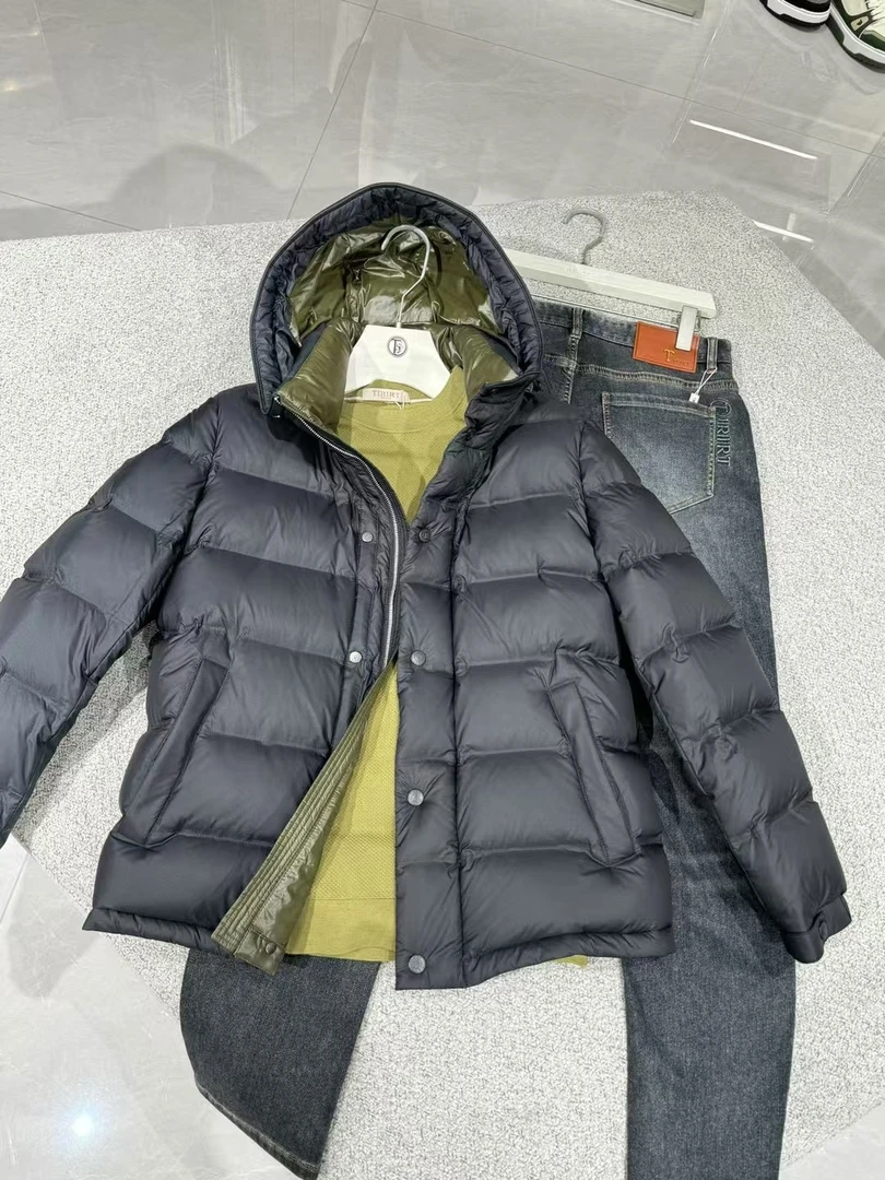 TIRIRT缇瑞秋冬TRY24867B男净版连帽时尚休闲保暖户外防风羽绒服