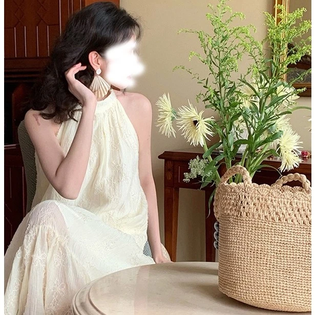 9383法式小众设计感挂脖无袖长裙海边度假连衣裙子夏季新款女装