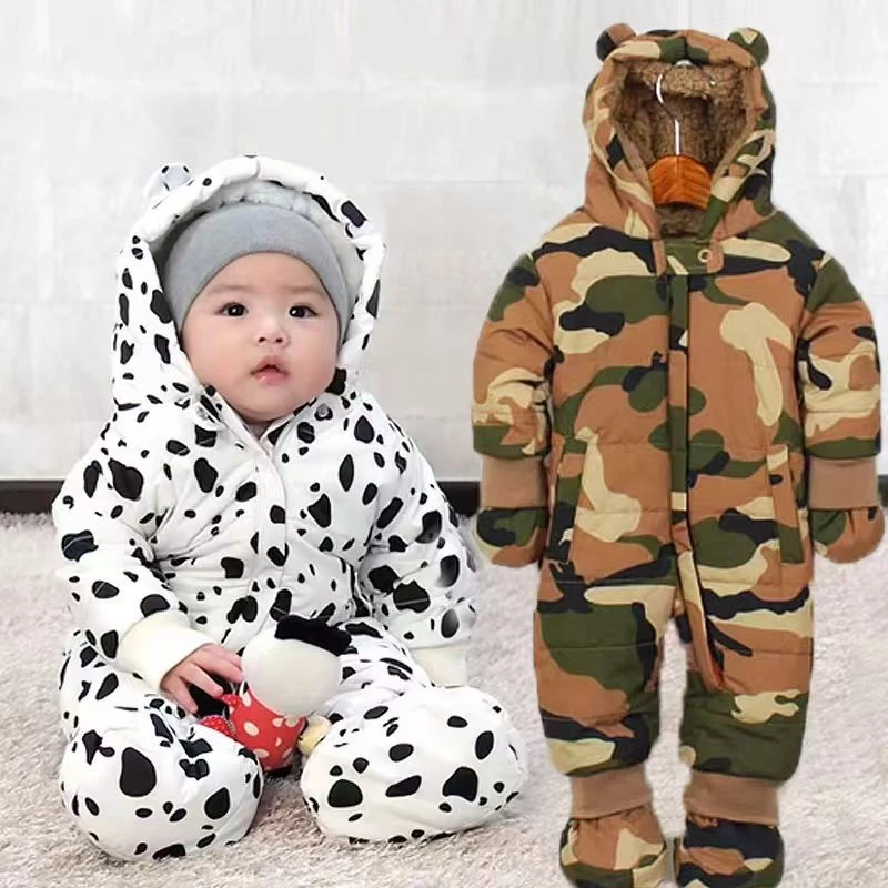 002迷彩爬服韩版新生婴儿加绒加厚保暖防寒连体衣带手脚套外出服