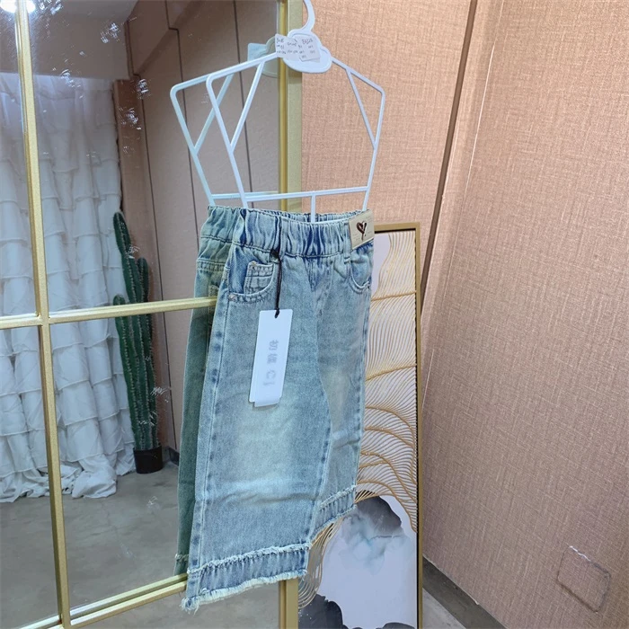 EA524    宝宝浅蓝色阔腿牛仔裤