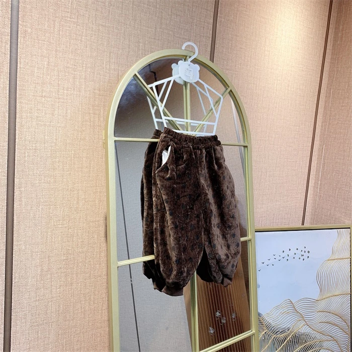 AG246     宝宝棕色收口加绒裤子