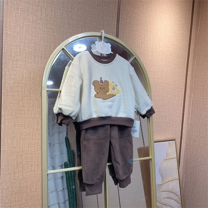 EE606   宝宝米色拼接咖色加绒卫衣套装