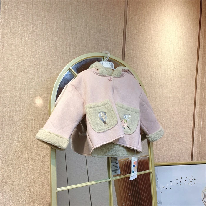 AA263   宝宝粉色加绒厚外套