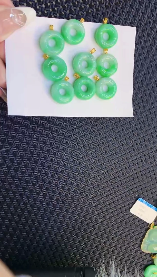 【闪购商品】翡翠颈饰18K金镶嵌多样性发其一