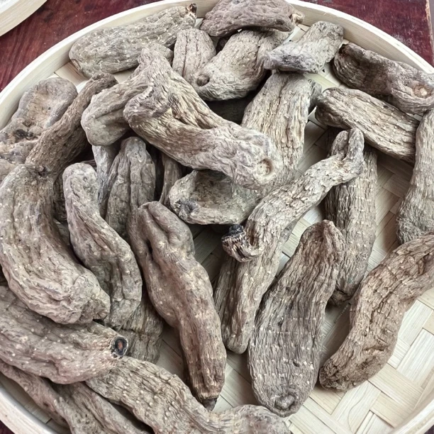 云南特产  农家乌～天麻250g 品质好