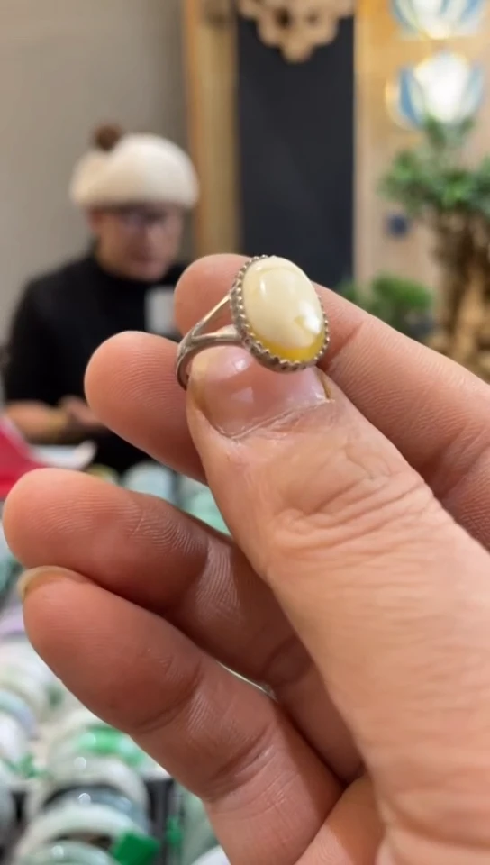 【闪购商品】蜜蜡戒指银S925镶嵌戒指