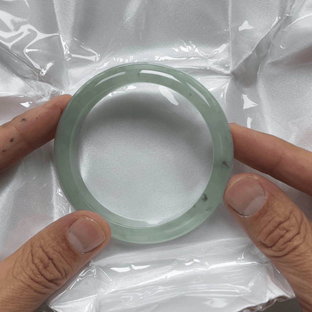 【闪购商品】翡翠手镯未镶嵌小**圈