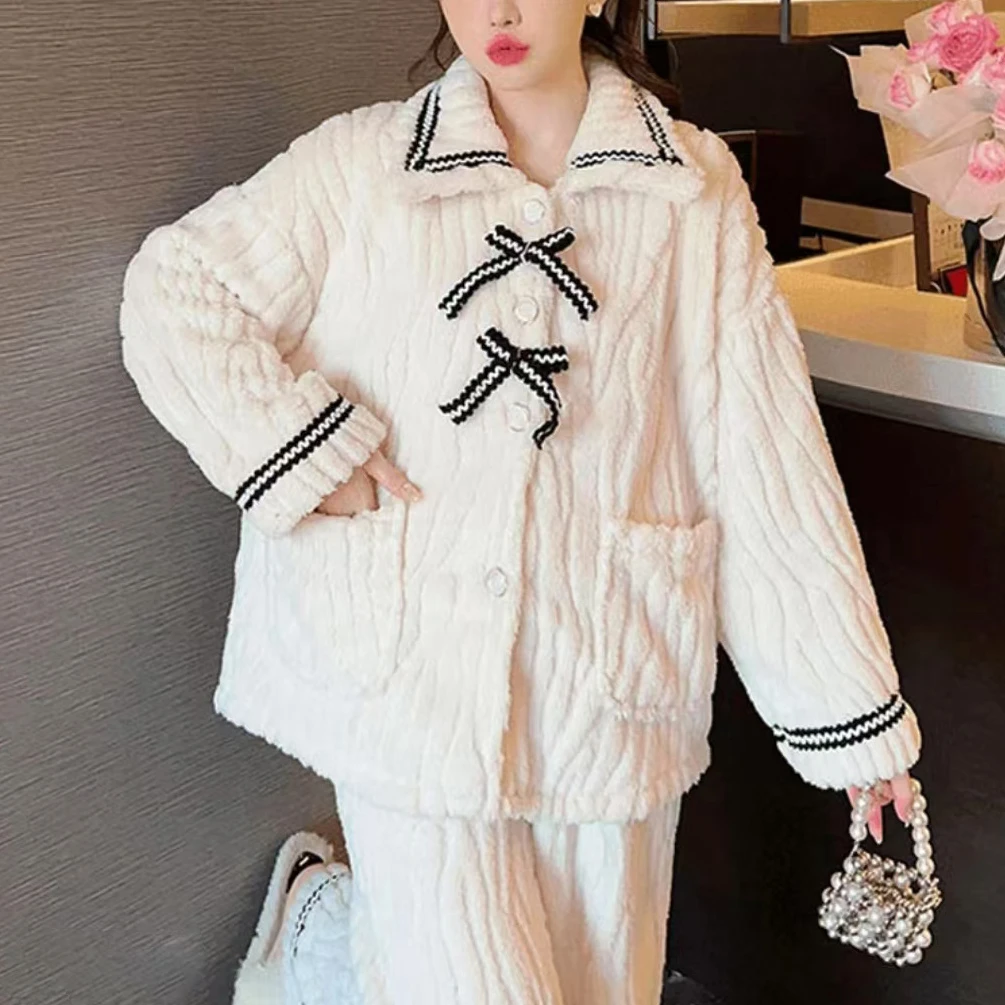 爆款秋冬新款女士长袖珊瑚绒加绒睡衣家居服女冬季加厚加绒2025