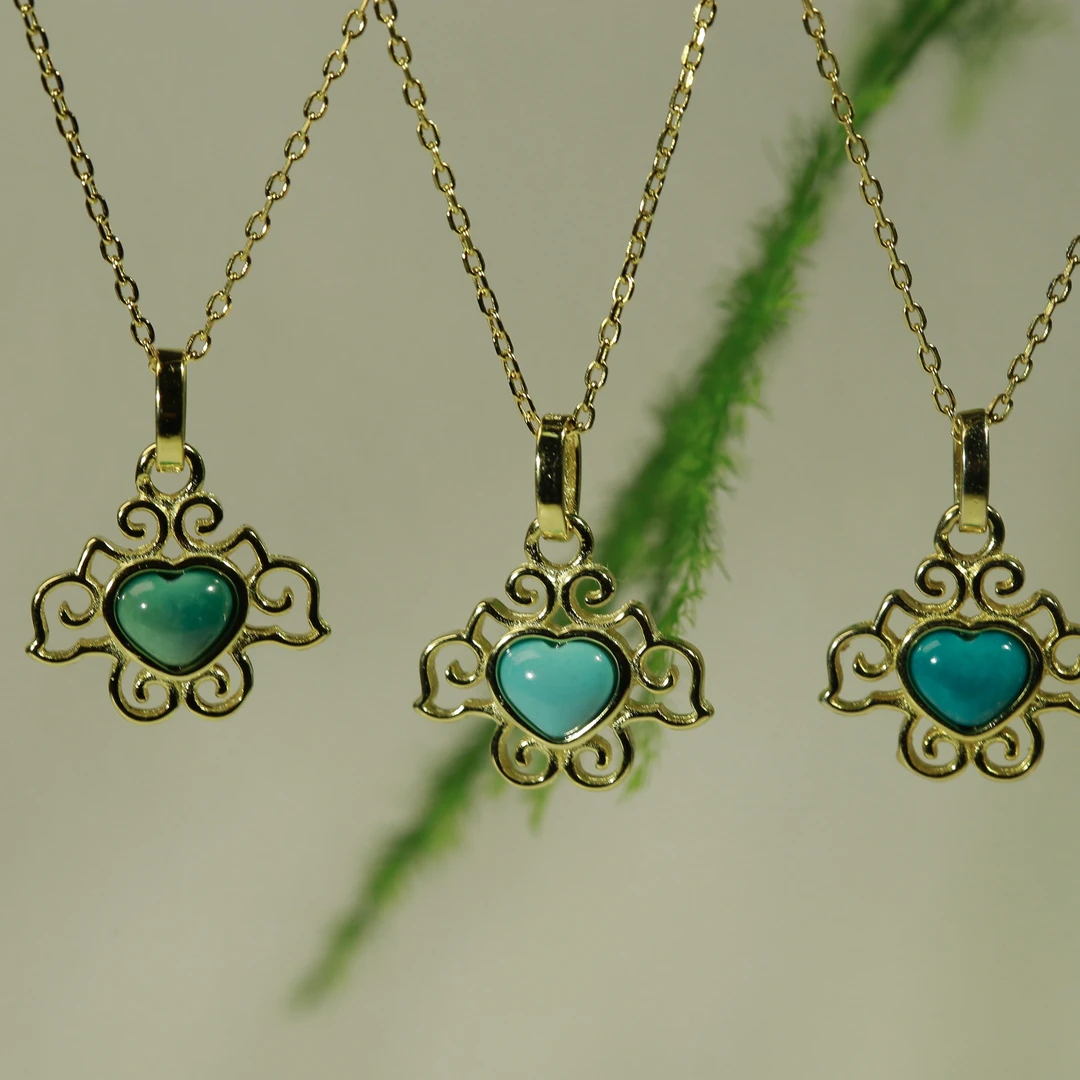 湖北十堰原矿绿松石吊坠精致时尚个性百搭多色多样随机发一件