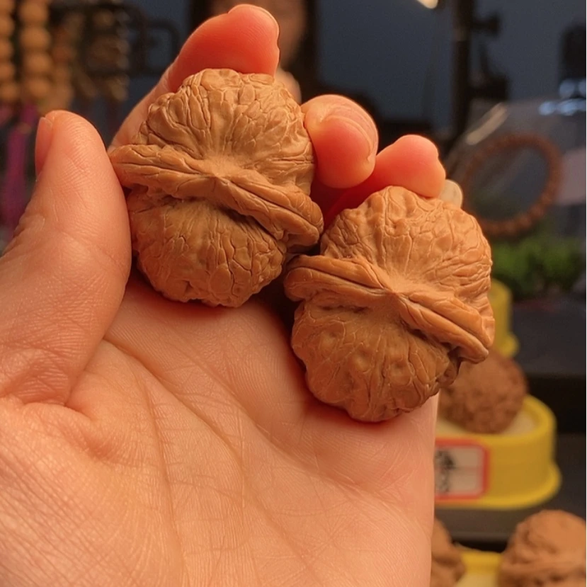 【闪购商品】桃核把件李**?