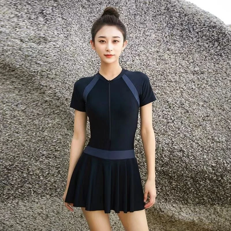 连体泳衣夏季新款裙式保守学生修身衣遮肚显瘦温泉衣防晒游泳套装