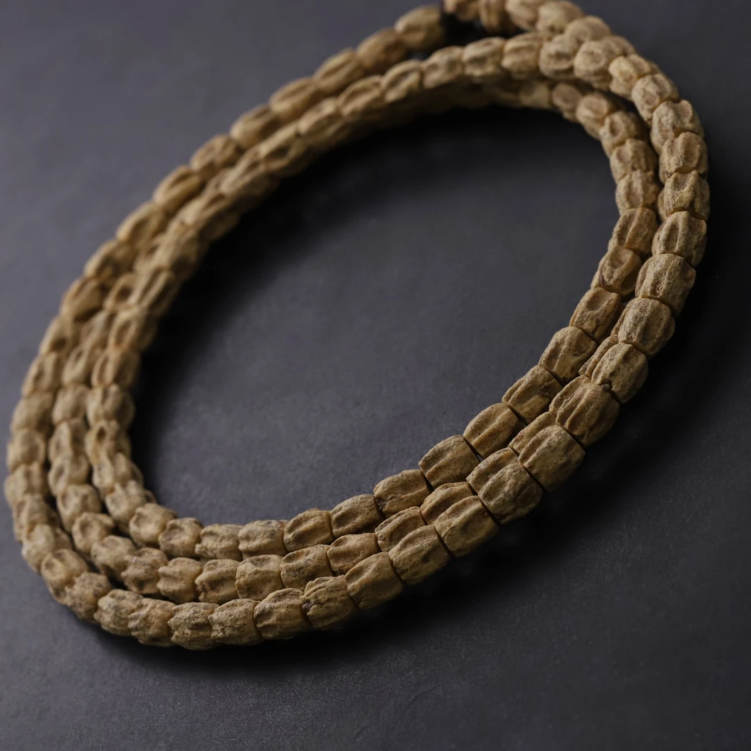 S7405-1【降临】 热振高桩直筒多棱鬼百香108文玩手串