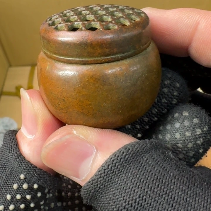 紫砂茶杯现代工艺美术作品
