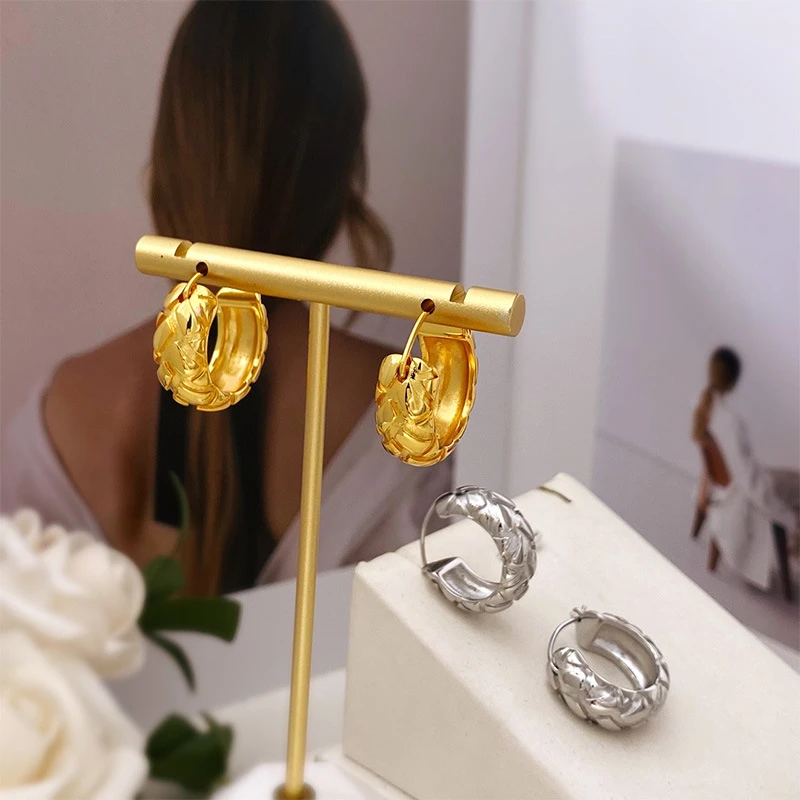 SAVI款重工高抛光CL风欧美机车风麻花菱格纹麦穗弧面金属感耳环