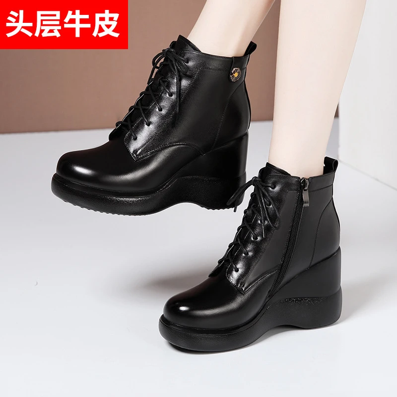 真皮面料冬季圆头高跟坡跟鞋厚底马丁靴显瘦增高防滑耐磨靴英伦风