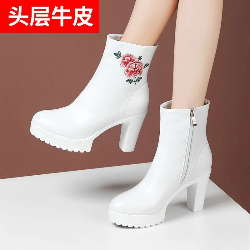 增高显瘦秋冬季马丁靴绣花真皮高跟粗跟复古英伦风加绒厚底防水台