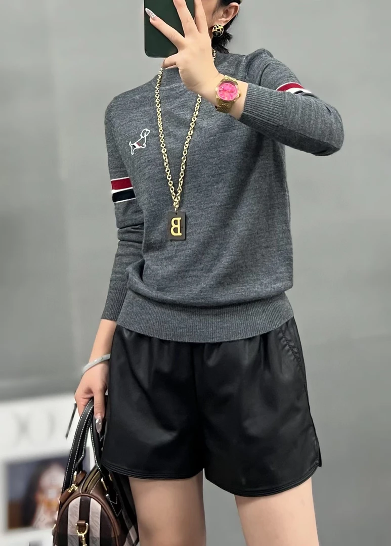 时尚百搭秋冬印花圆领羊毛衫19306