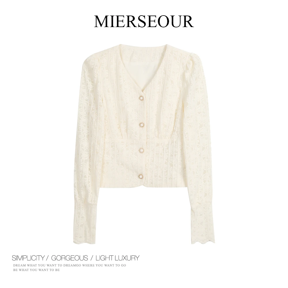 【茶歇小姐】冬季新款法式提花开衫内搭上衣35D759