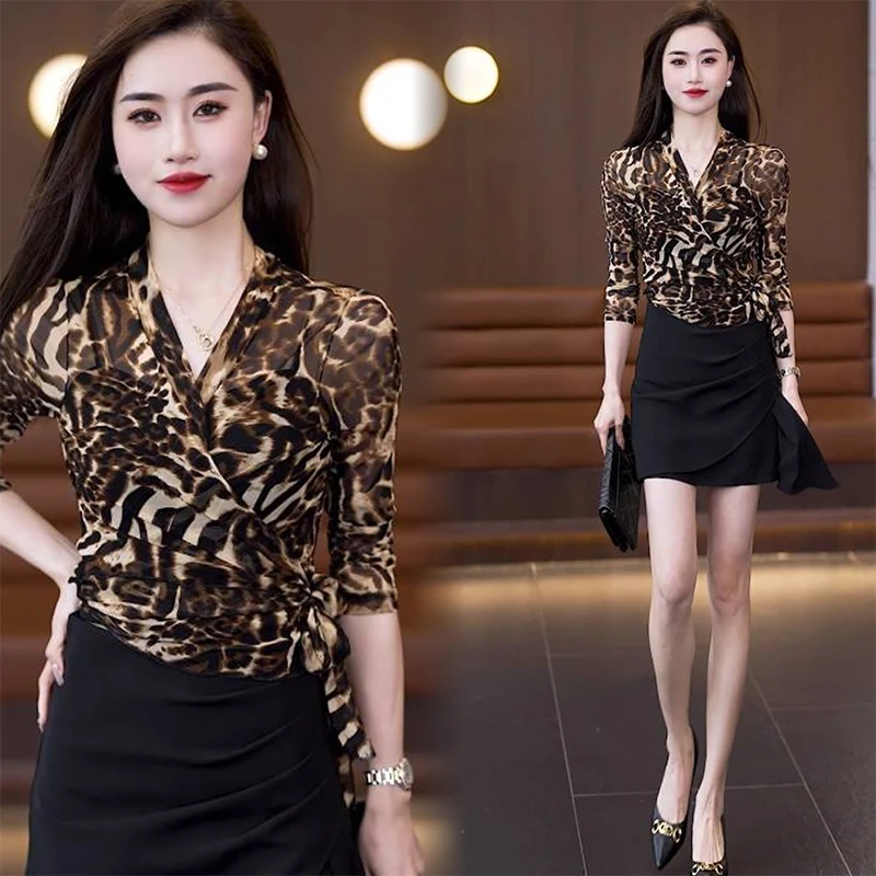 夏季新复古印花上衣2025时尚气质设计感绑带修身显瘦百搭防晒披肩