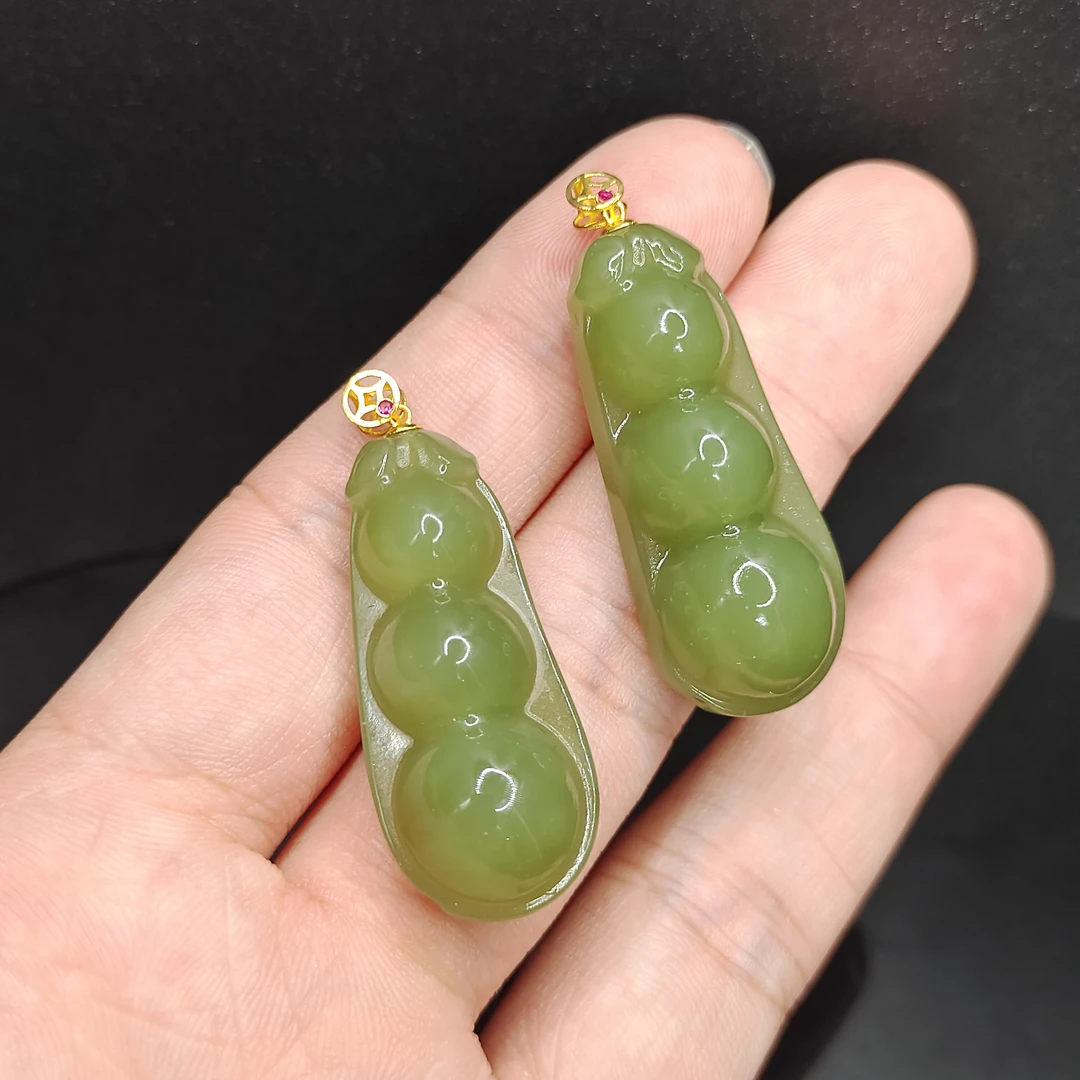 18k金和田玉福豆吊坠赠链C4【多样性发其一】 35-15-9mm