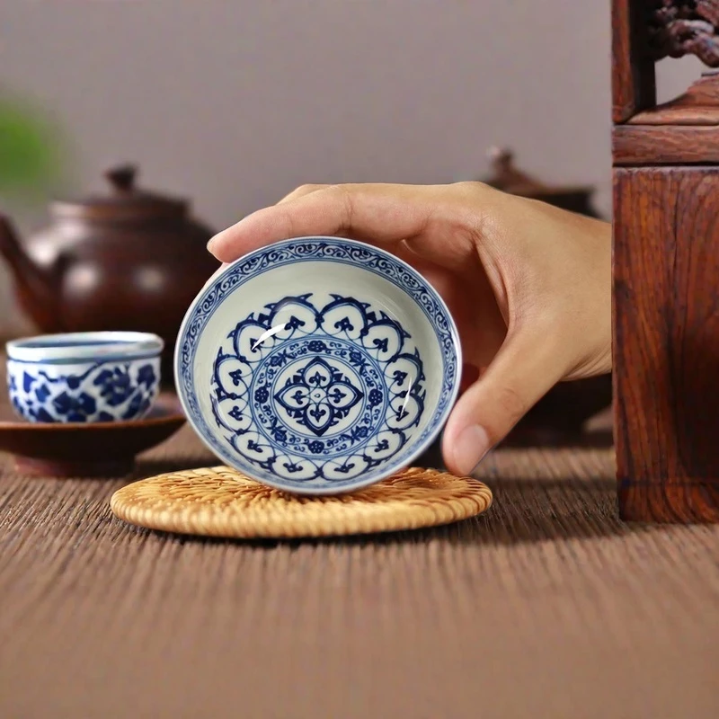 中式青花瓷主人杯普洱杯宝相景德镇高档陶瓷茶具个人专用茶杯复古