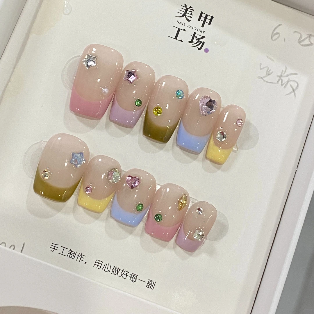 小七彩-纯手工穿戴甲温柔高级显白纯欲简约风美甲贴可拆卸