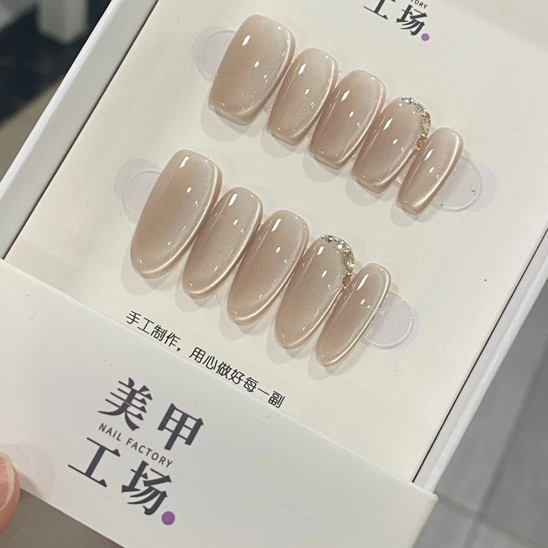 【月牙泉】-纯手工穿戴甲温柔高级显白纯欲简约风美甲贴可拆卸