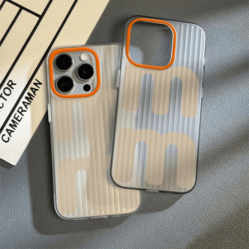 瓦楞纹两个字母适用苹果15Promax手机壳iPhone14防摔13pro软12
